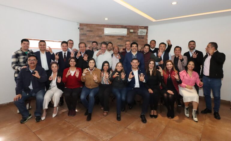 Armenta se reúne con aspirantes a la alcaldía de Puebla