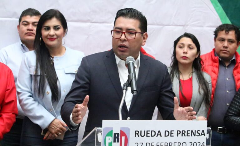 Se deslinda Néstor Camarillo del audio de Paola Angon