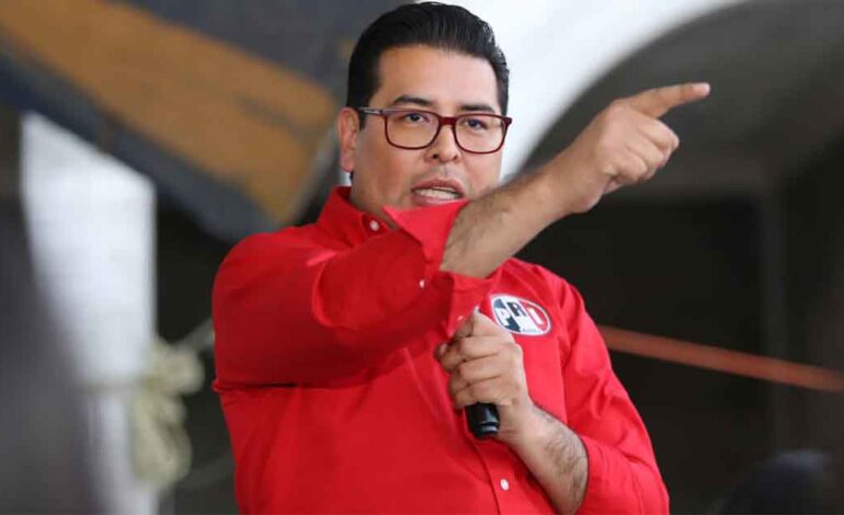 Cuatro extrabajadores del PRI son investigados por filtrar información: Néstor Camarillo
