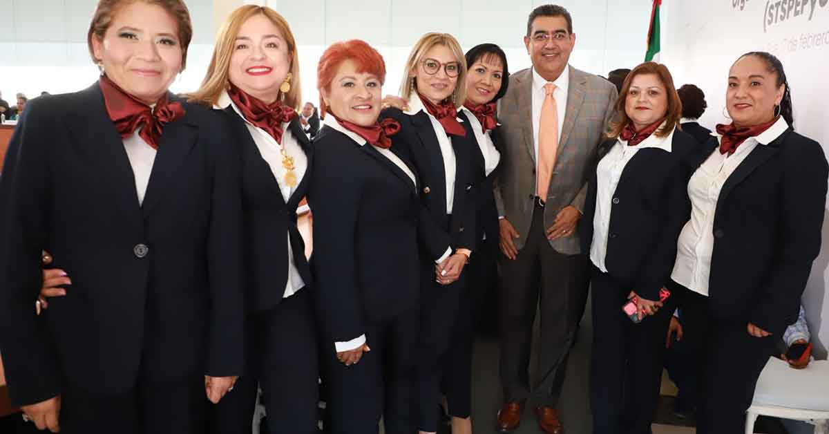 Sergio Salomón refrenda derechos de trabajadores del Estado