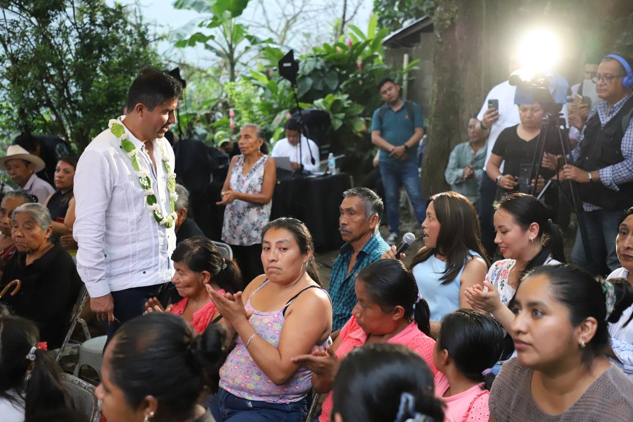 Reconoce Lalo Rivera lucha por la democracia en Tlacotepec de Porfirio Díaz