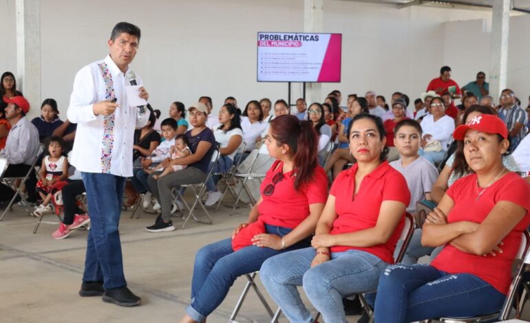 Zoquitlán y Coxcatlán dan bienvenida a Lalo Rivera