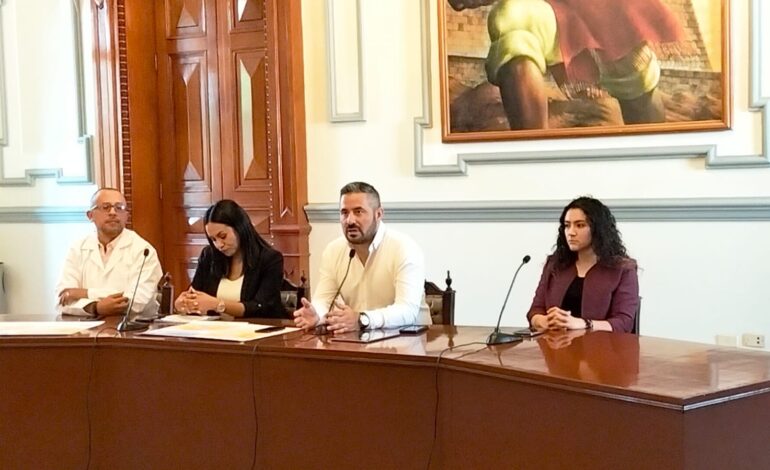 Adán Domínguez minimiza solicitud de Morena para dejar la alcaldía