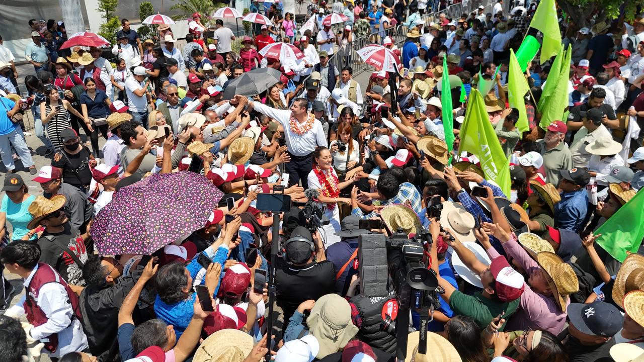 Reciben 25 mil poblanos a Sheinbaum y a Armenta