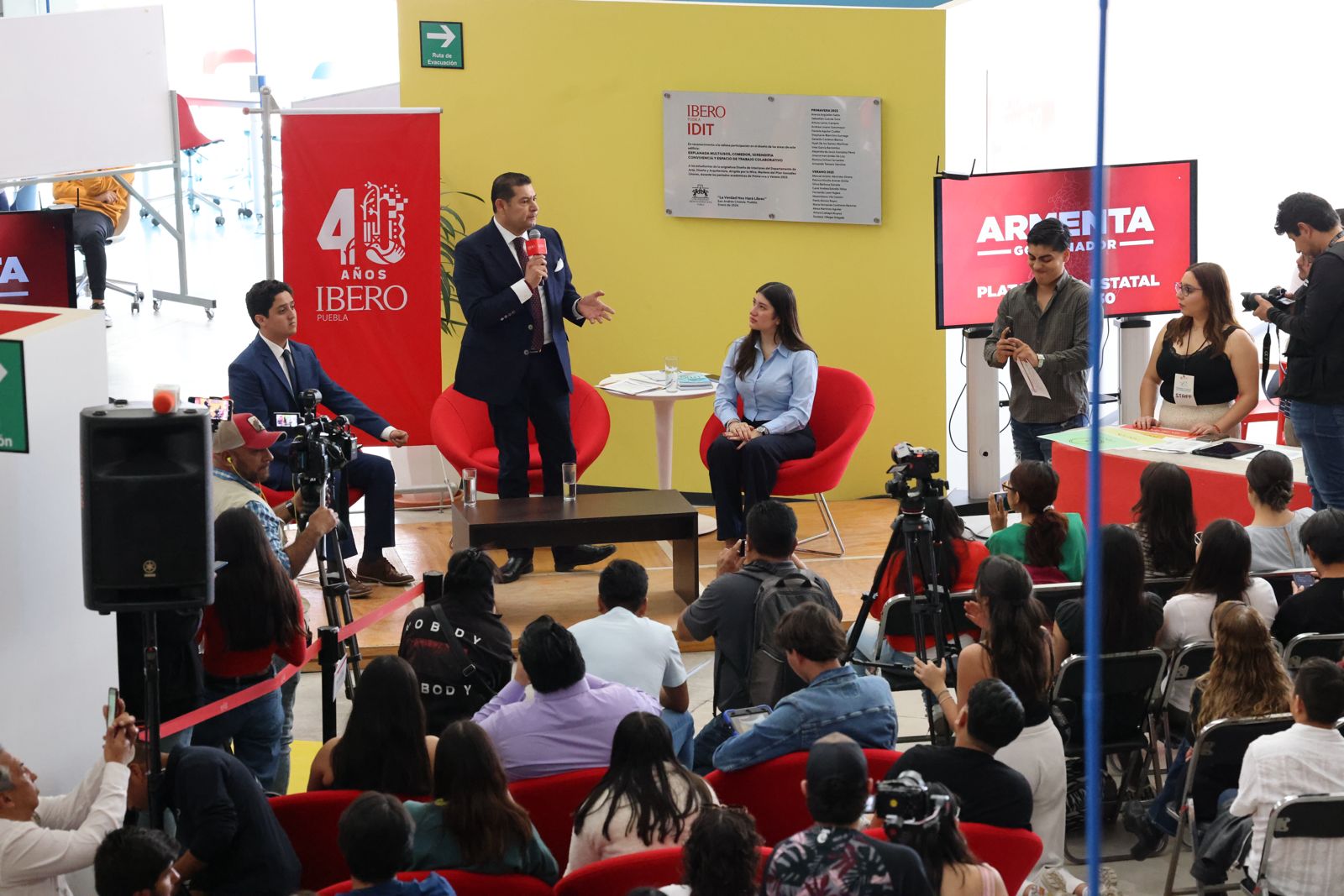 «Vamos por revertir la concesión del agua en Puebla»: Armenta