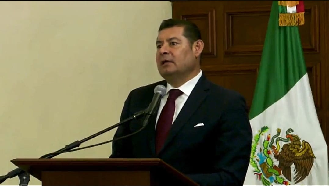 Armenta presenta proyectos ante Consejo Universitario de la BUAP