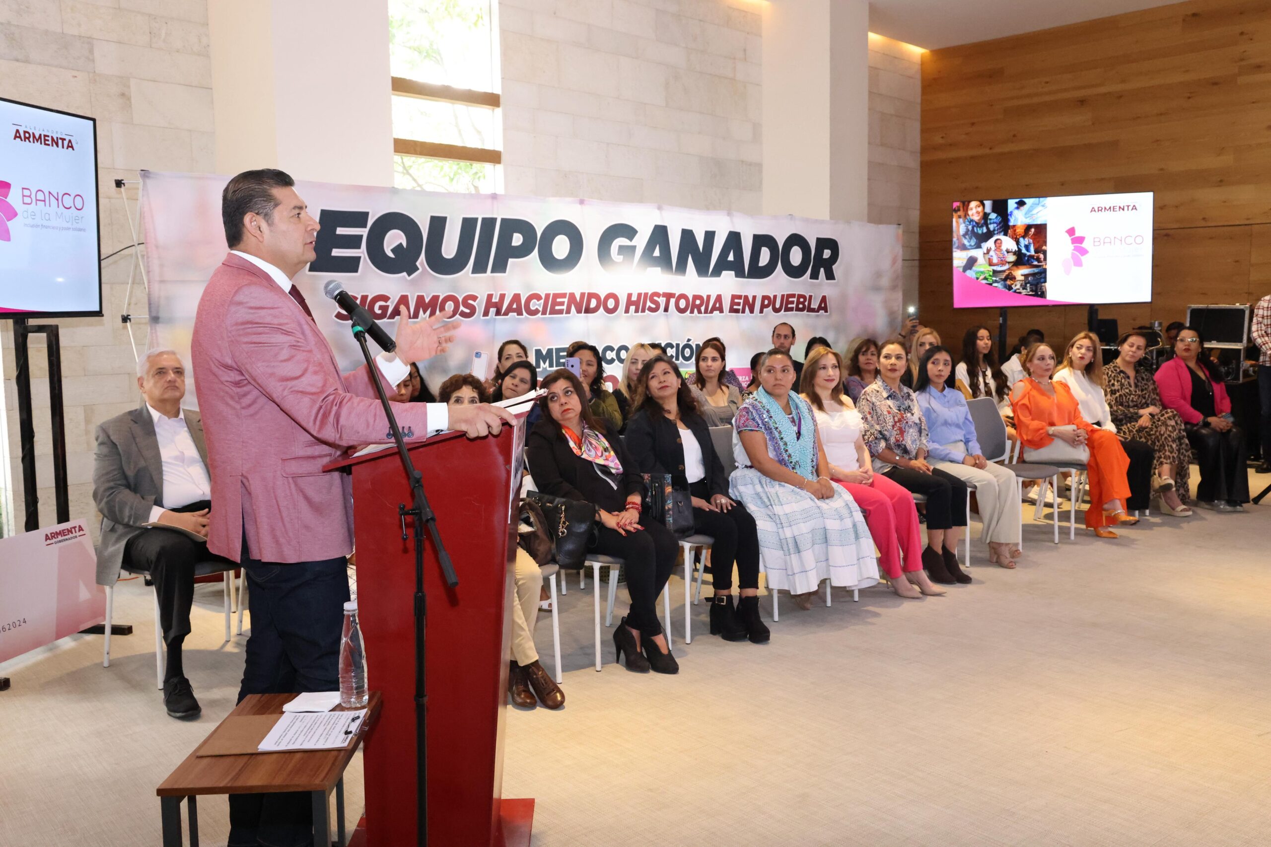 Banco de la Mujer combatirá desigualdades: Armenta Mier