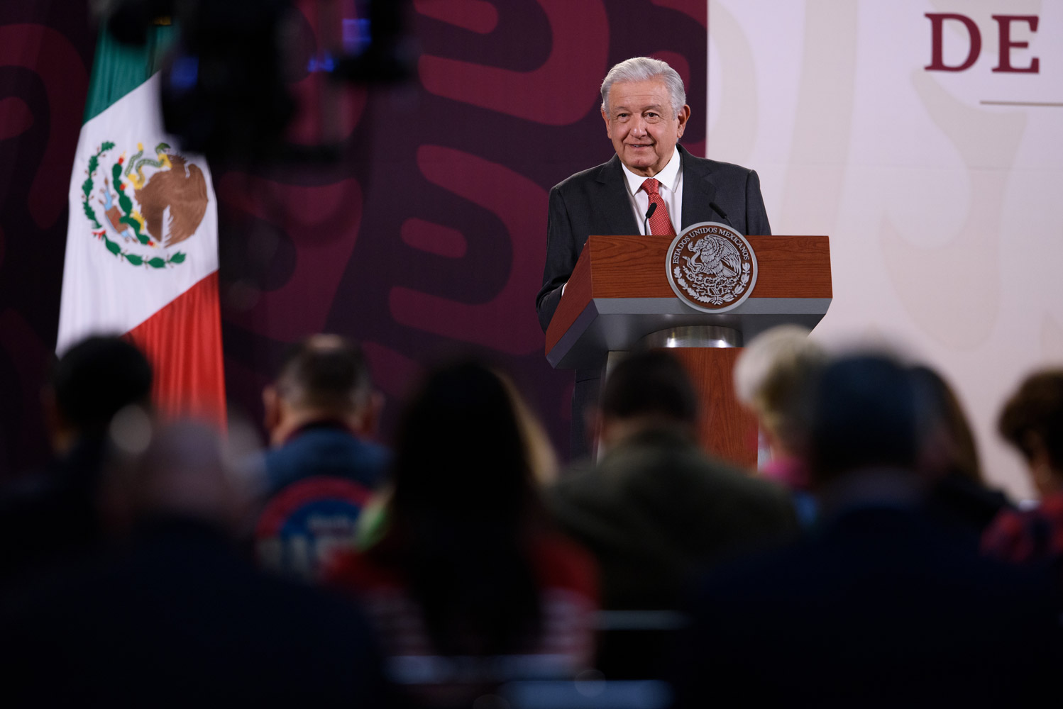 Reafirma AMLO visita por desfile del 5 de mayo