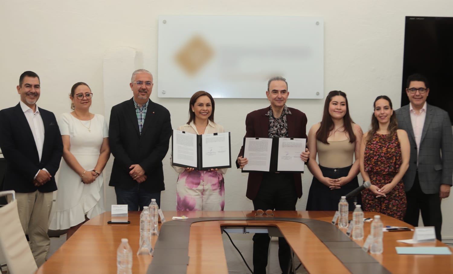Firman acuerdo Sedif y SEP en favor de estudiantes con discapacidad 