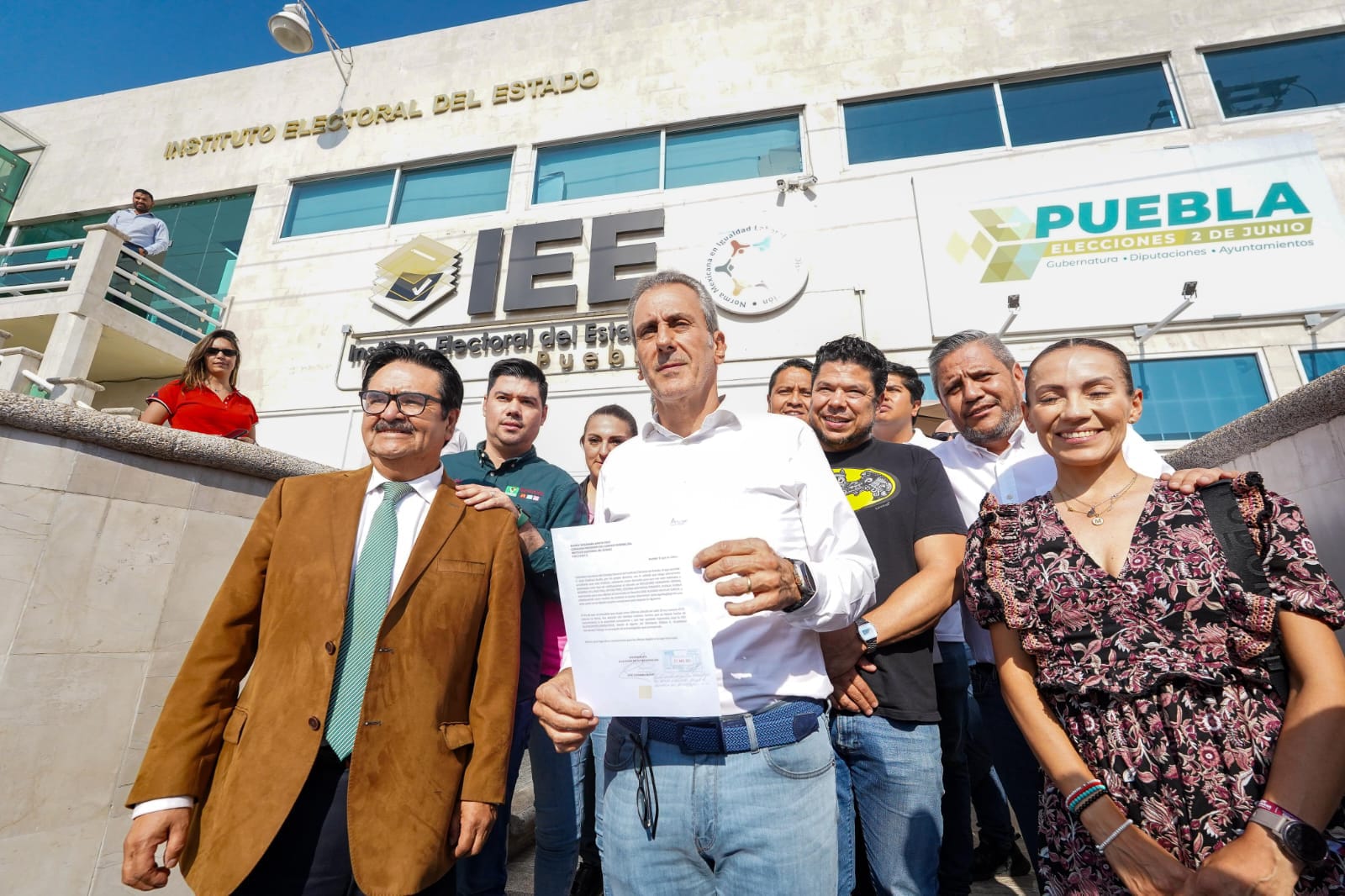 Pepe Chedraui acudió al IEE para dar constancia del ataque a una de sus instalaciones