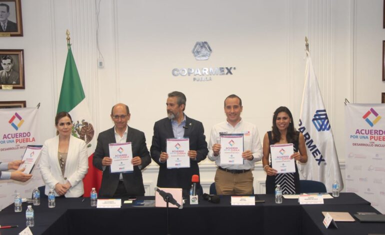 Mario Riestra firma acuerdo con COPARMEX por una Puebla con desarrollo inclusivo