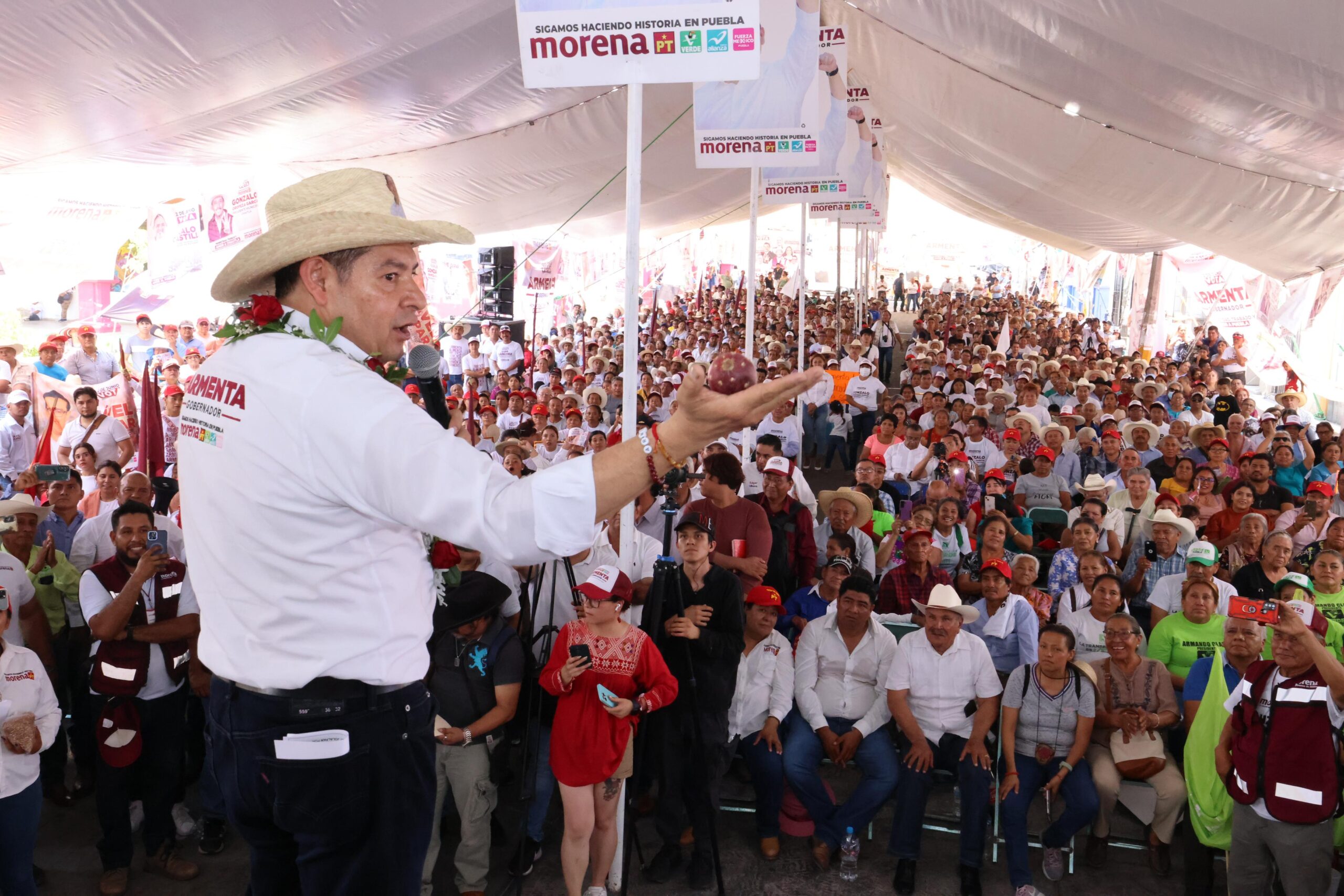 Propone Armenta Mier más conectividad carretera en la Mixteca