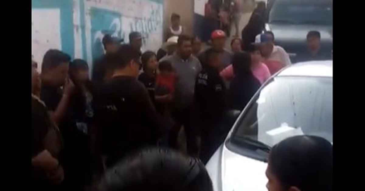 Intentan linchar a dos hombres en Calmeca, Tepexco
