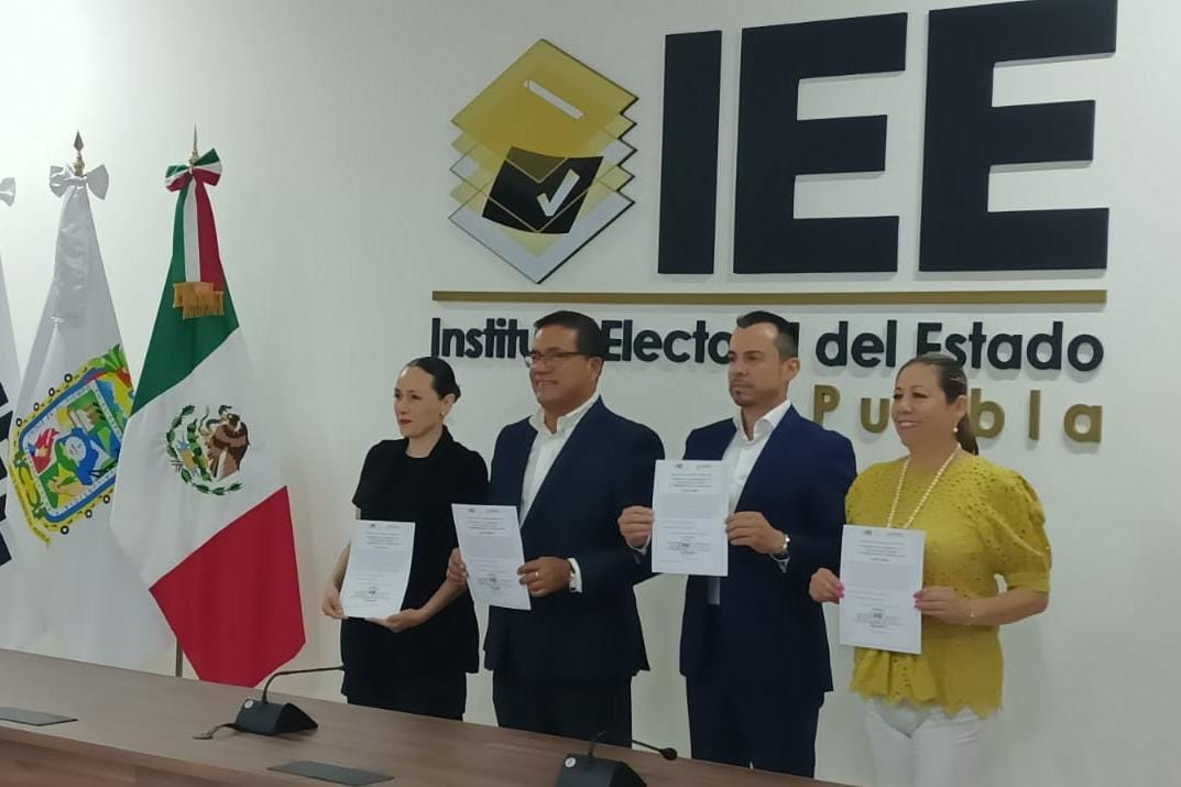 Reciben constancia diputados locales de representación proporcional de Morena
