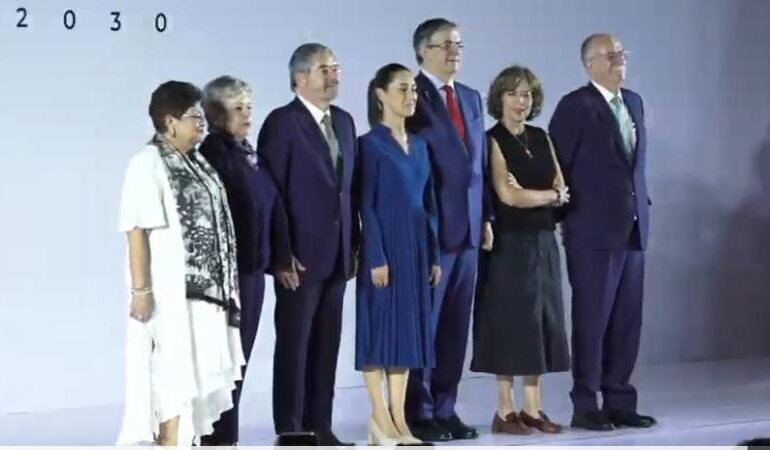 Presenta Claudia Sheinbaum a seis funcionarios