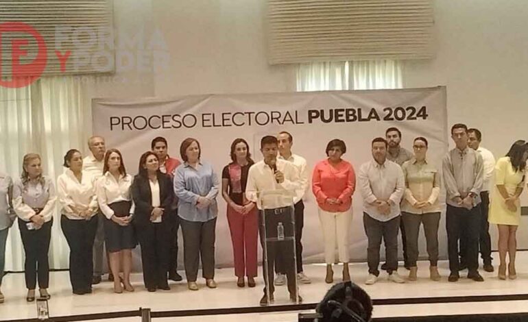 Eduardo Rivera desea éxito a Armenta como próximo gobernador de Puebla