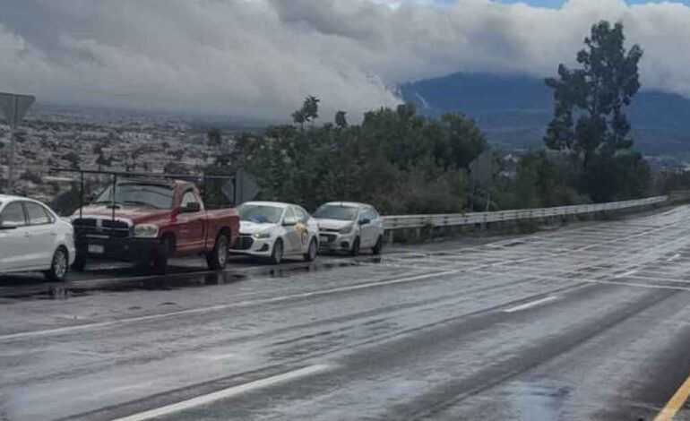 Bloquean Periférico Ecológico por corte de luz en Haras; Segob arriba al sitio