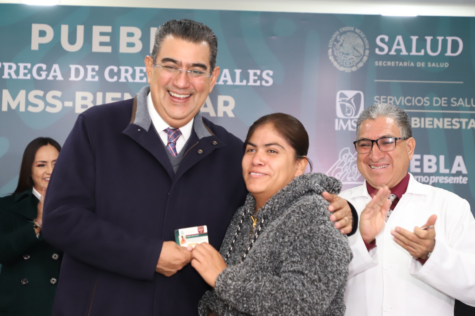 Inicia Sergio Salomón con entrega de credenciales IMSS-Bienestar