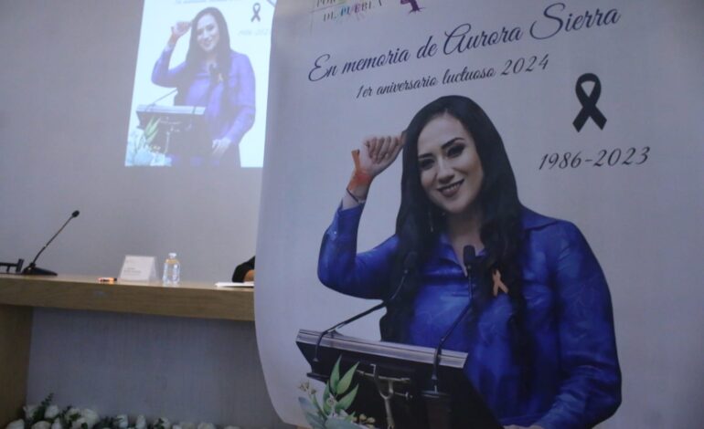 Congreso de Puebla rinde homenaje a Aurora Sierra