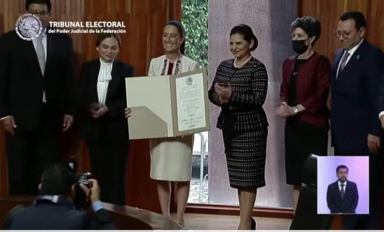 Entrega TEPJF constancia de mayoría a Claudia Sheinbaum