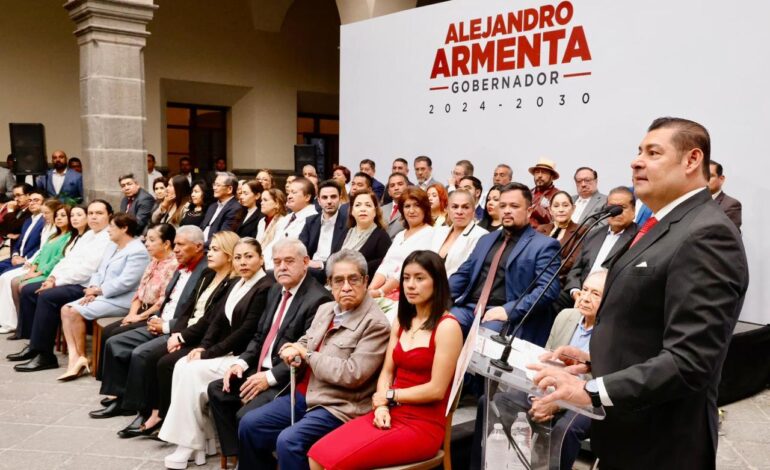 Pide Armenta lealtad y compromiso a integrantes del gabinete estatal
