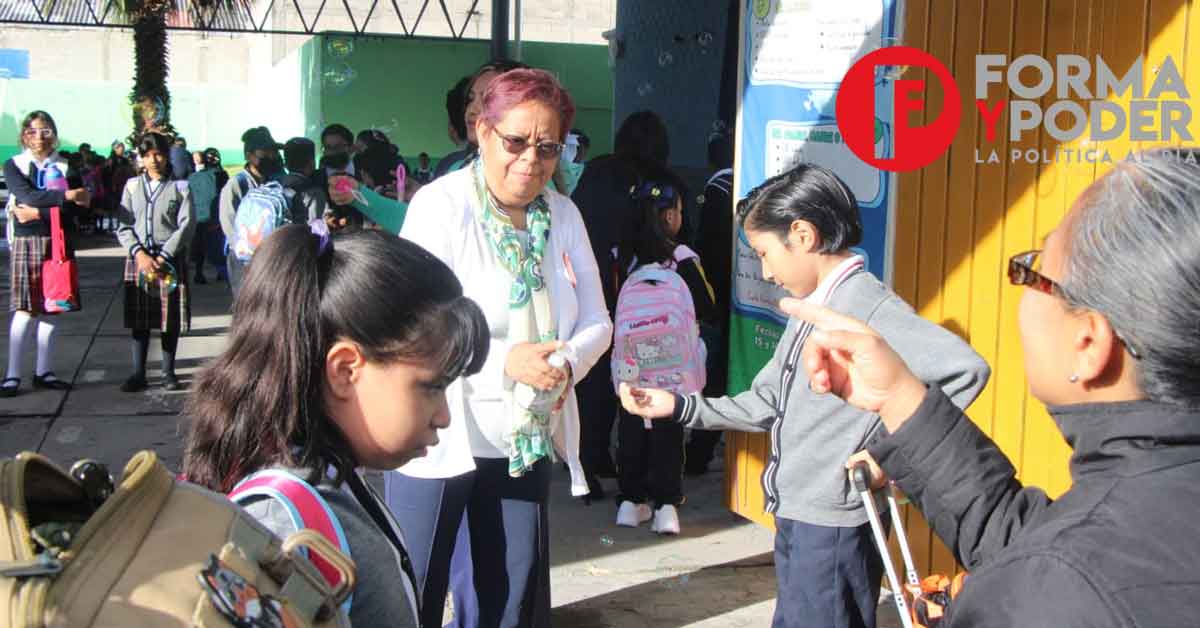AMLO celebra regreso a clases de más de 23 millones de alumnos