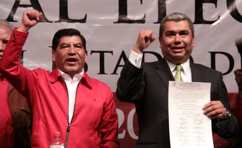 Exhiben a jueza y magistrados por favorecer a políticos poblanos