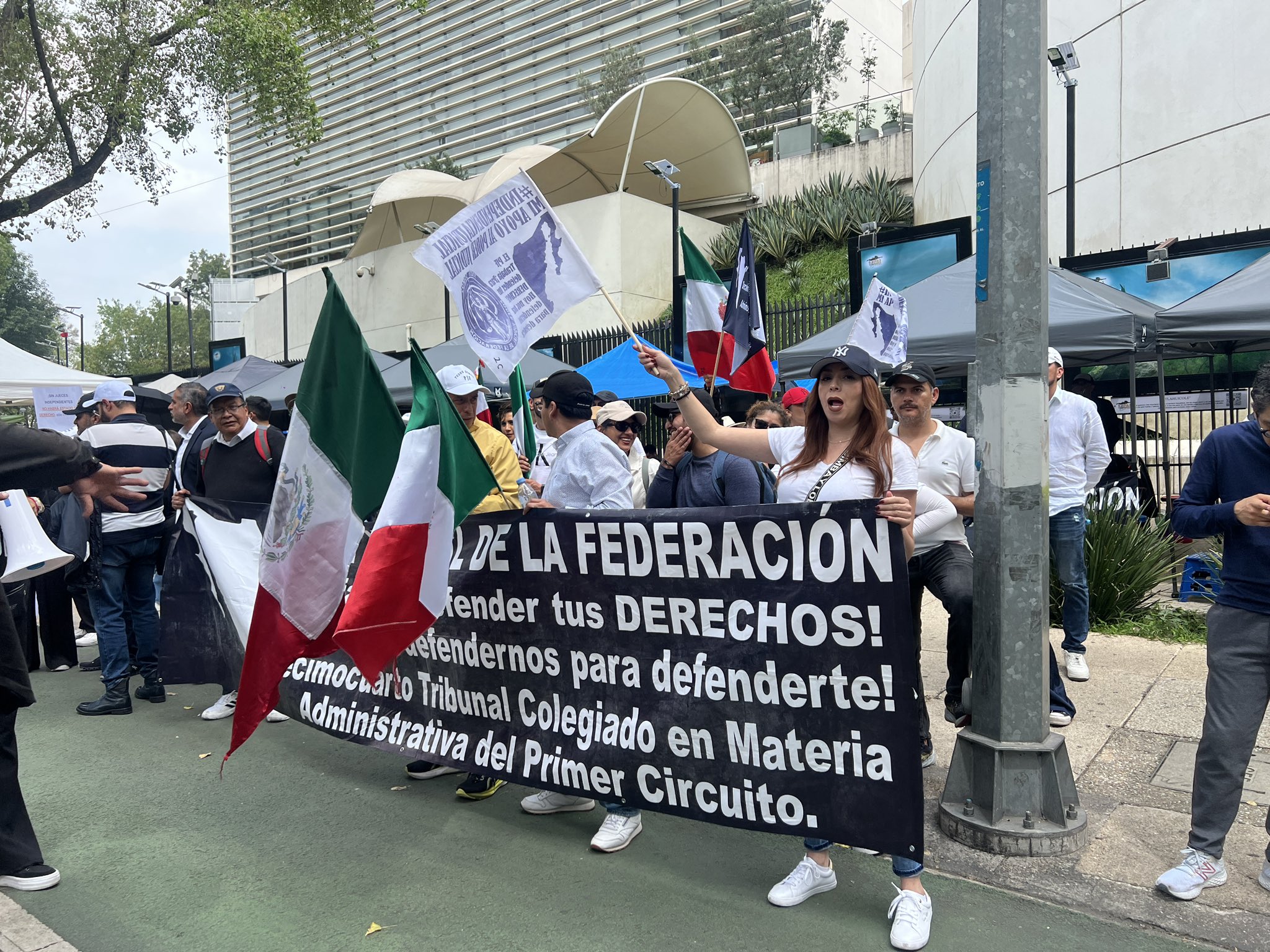 Llevan trabajadores del PJ protesta al Senado