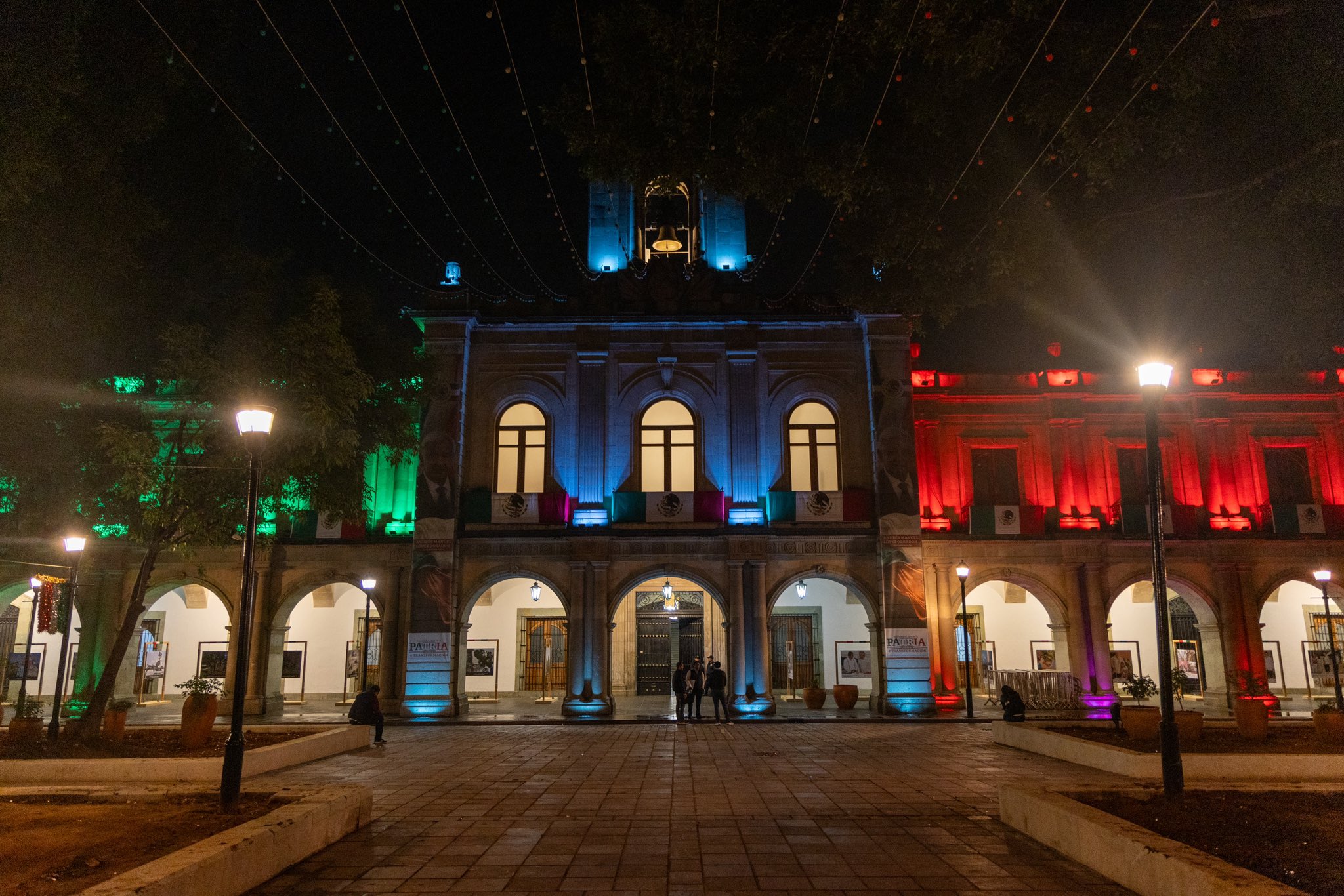Saldo blanco, en celebraciones del grito de independencia de Oaxaca