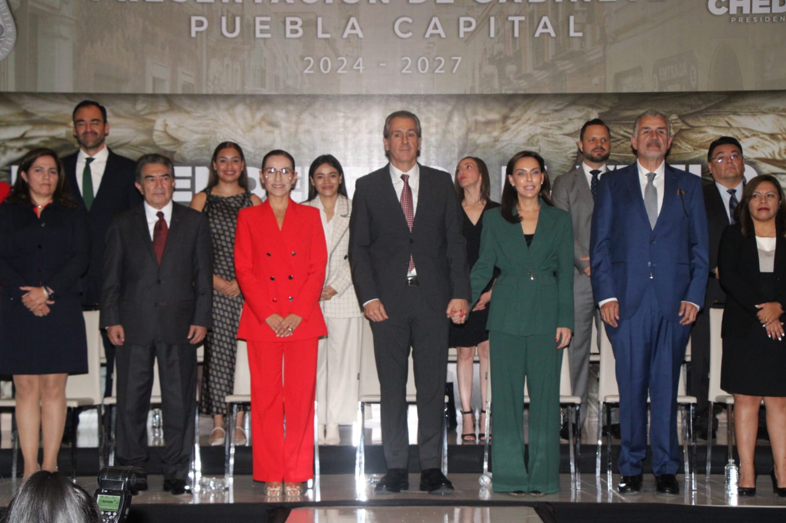 Pepe Chedraui presenta a su nuevo gabinete