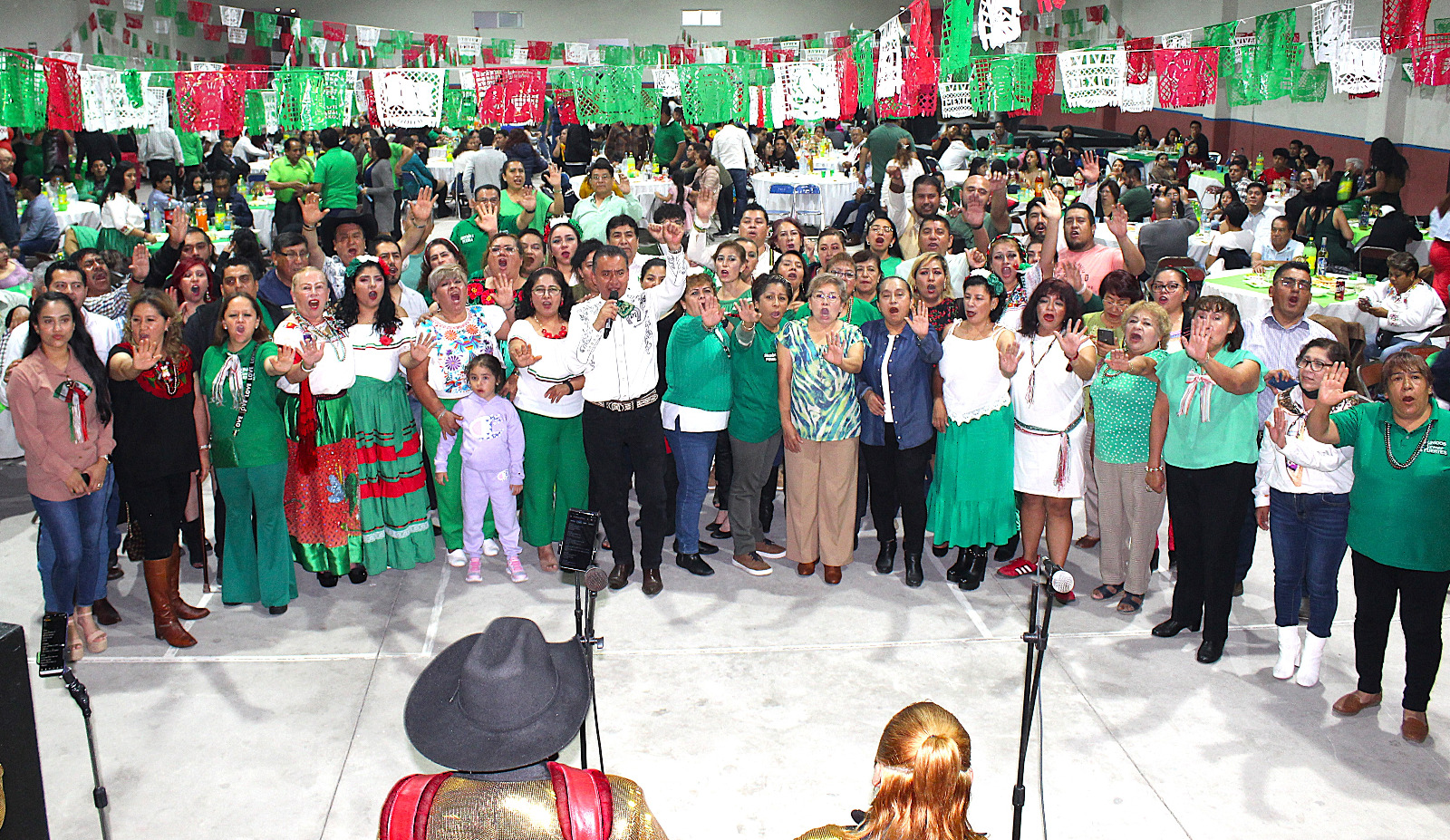 Movimiento Sindical convoca a cerca de 700 trabajadores del IMSS Puebla para conmemorar el Grito de Independencia