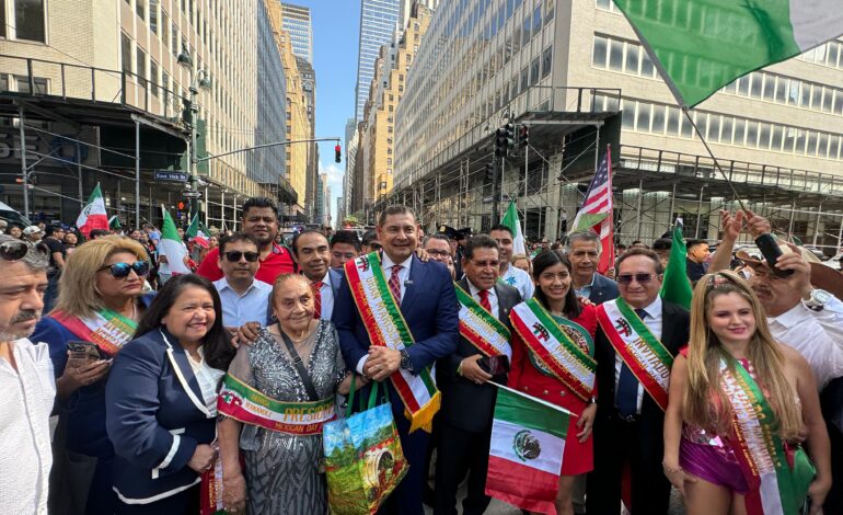 Armenta visita a migrantes de Nueva York por inicio de la Independencia