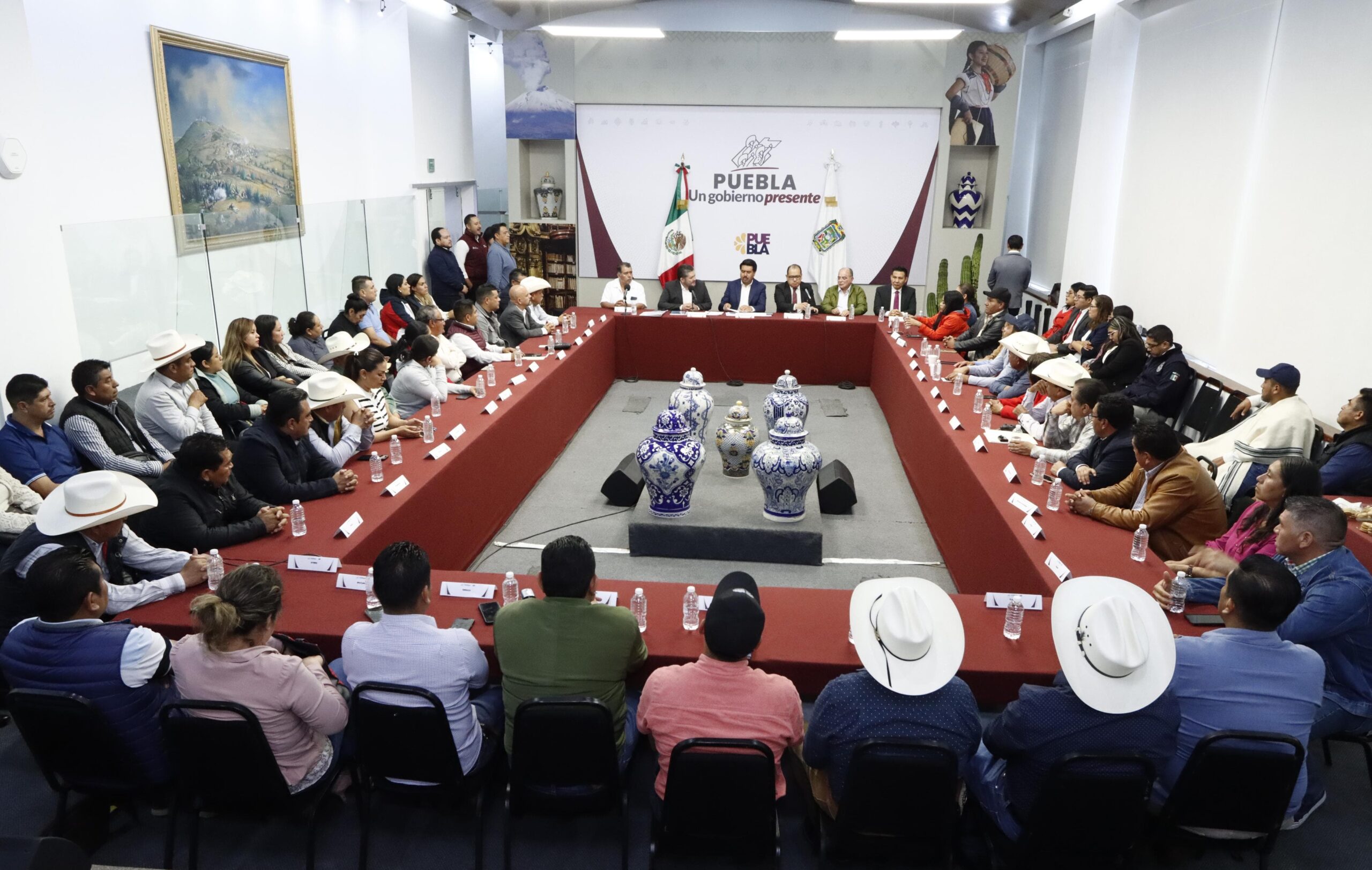 Transfiere Segob recursos a 70 municipios con prisiones