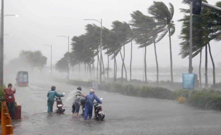 Fuertes vientos en Veracruz por el ciclón «Milton»