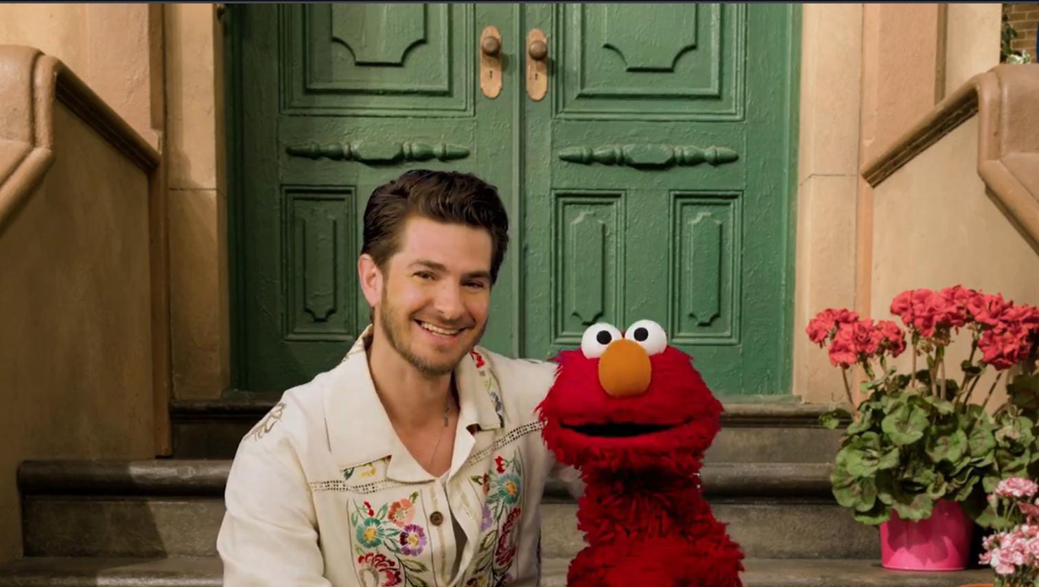 Andrew Garfield abre su corazón en Plaza Sésamo