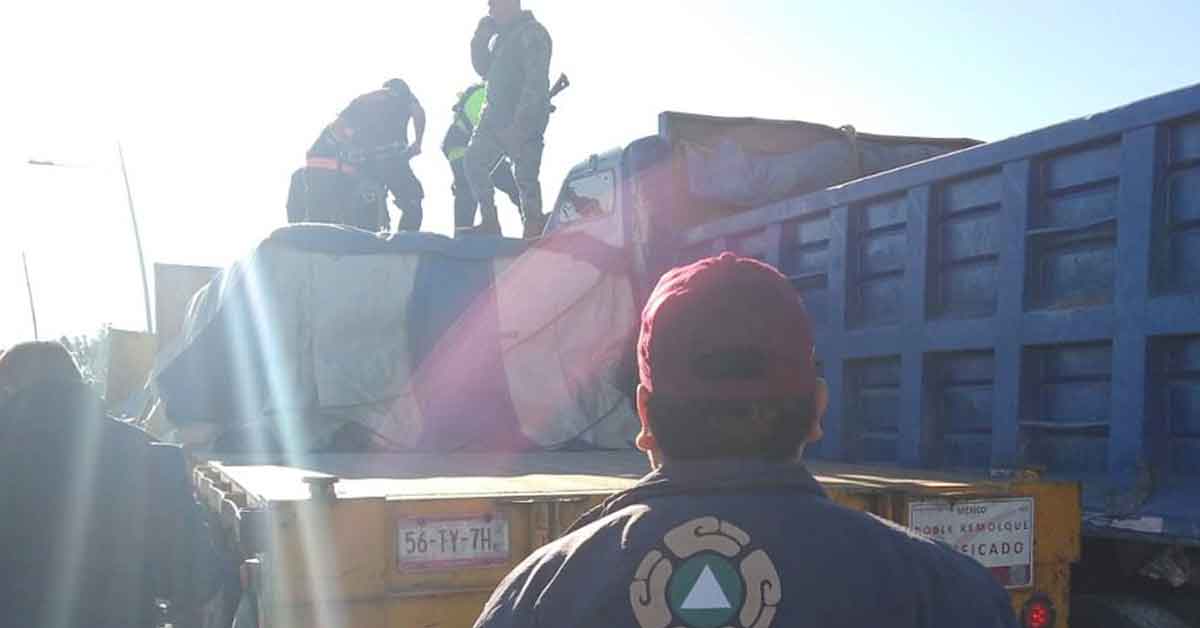 Queda prensado hombre en segundo piso de la México-Puebla