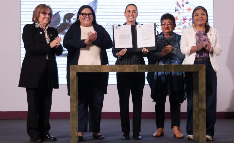 Firma presidenta Sheinbaum decreto que garantiza la igualdad sustantiva de las mujeres en la constitución