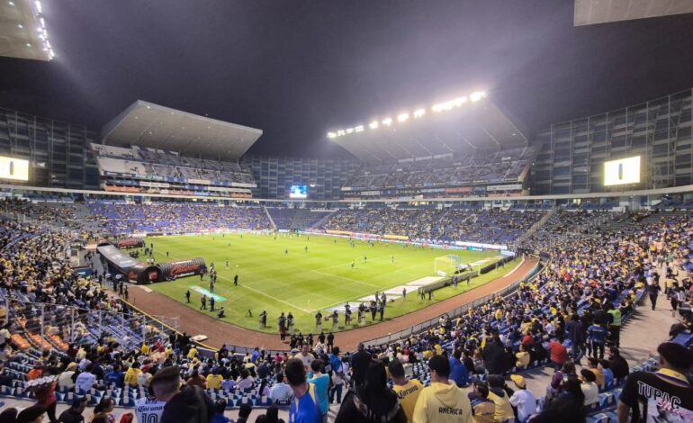 Estadio Cuauhtémoc se convierte en el nido del Club América quien ganó 2 – 1 contra Pachuca