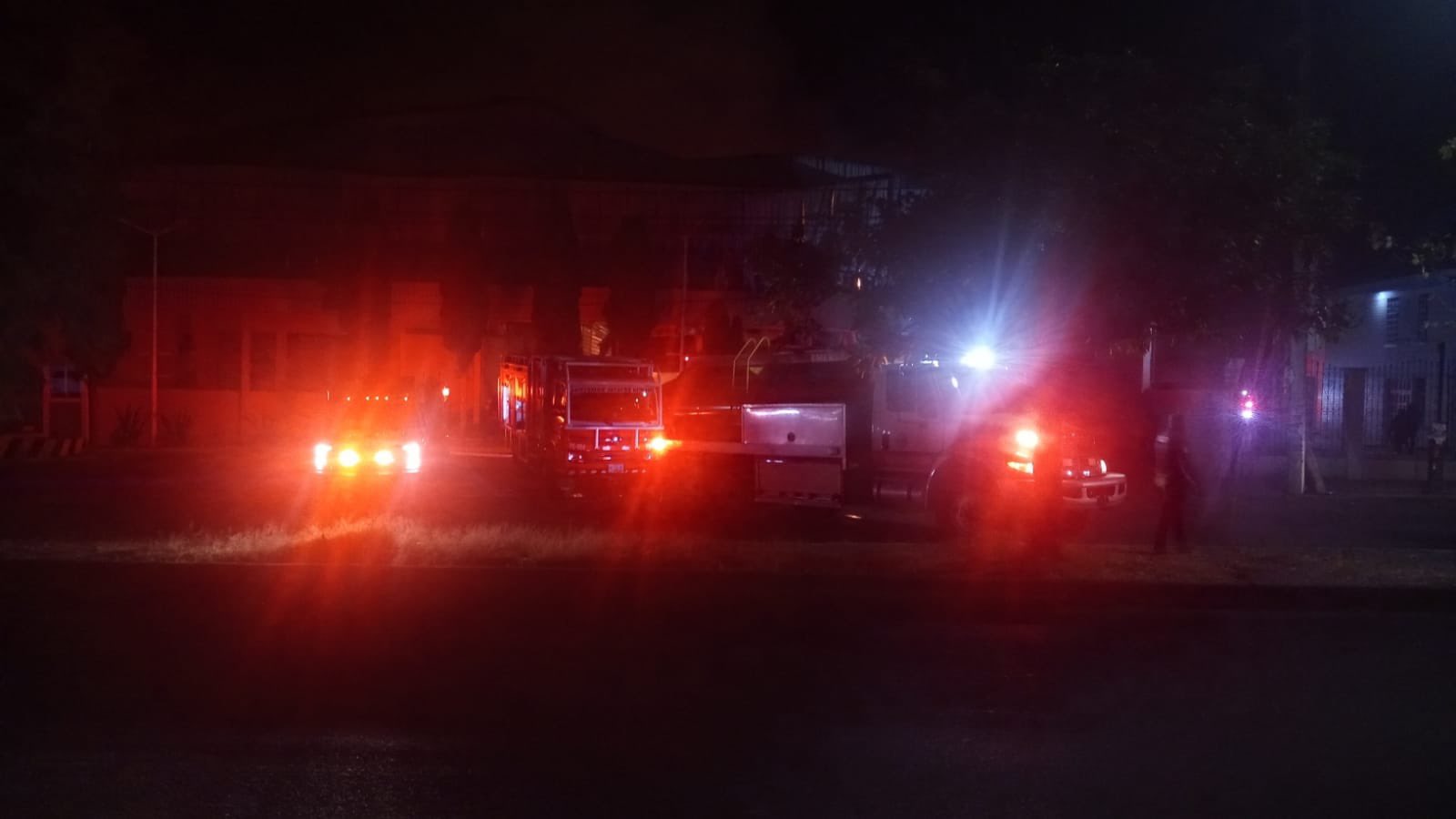 Arde la Gran Bodega de Amalucan; hay un herido
