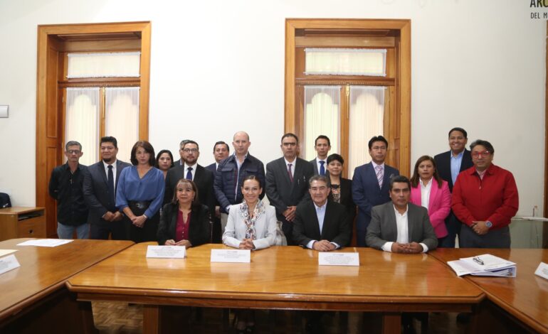 Instala Gobierno de la Ciudad Consejo de Administración de Industrial de Abastos Puebla