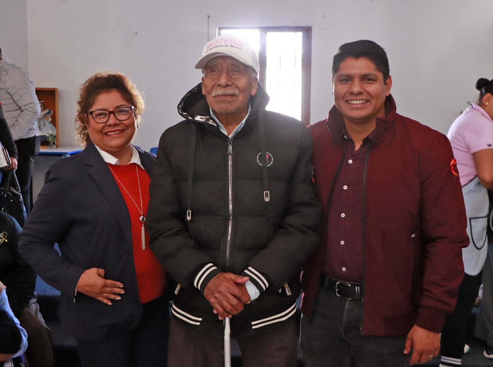 Visitan Omar Muñoz y Tere Alfaro, Estancia de Día del DIF de Chautenco
