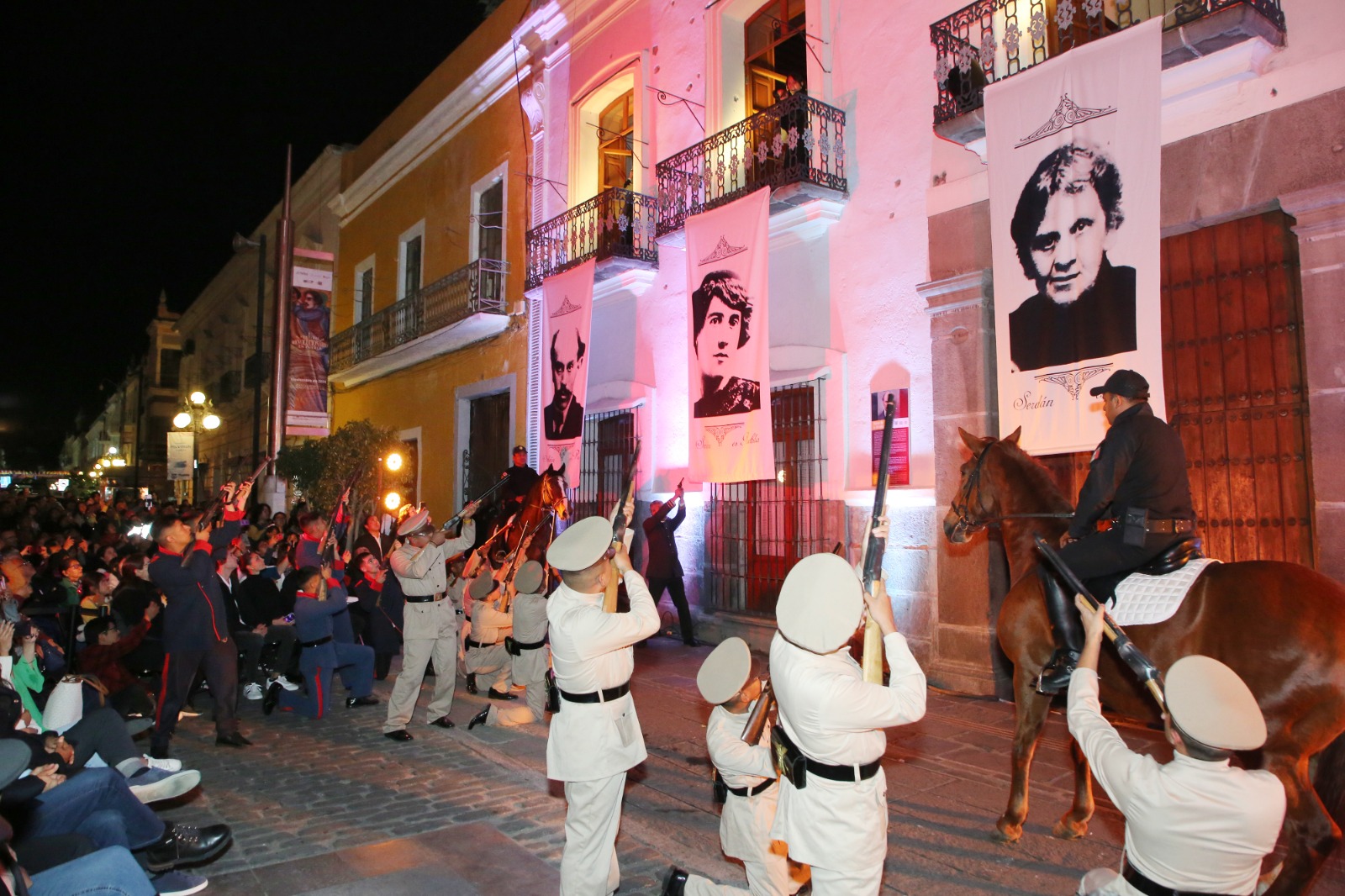 Con obra de teatro “Una familia de valientes”, gobierno estatal concluye «Festival Revolucionario»