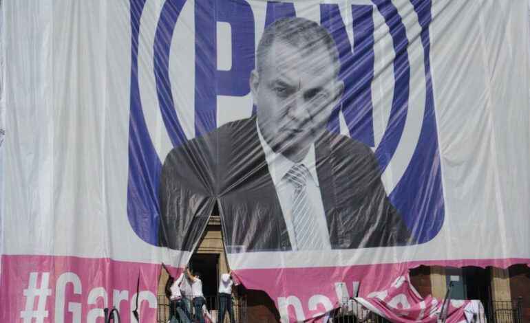 El PAN, partido en descomposición