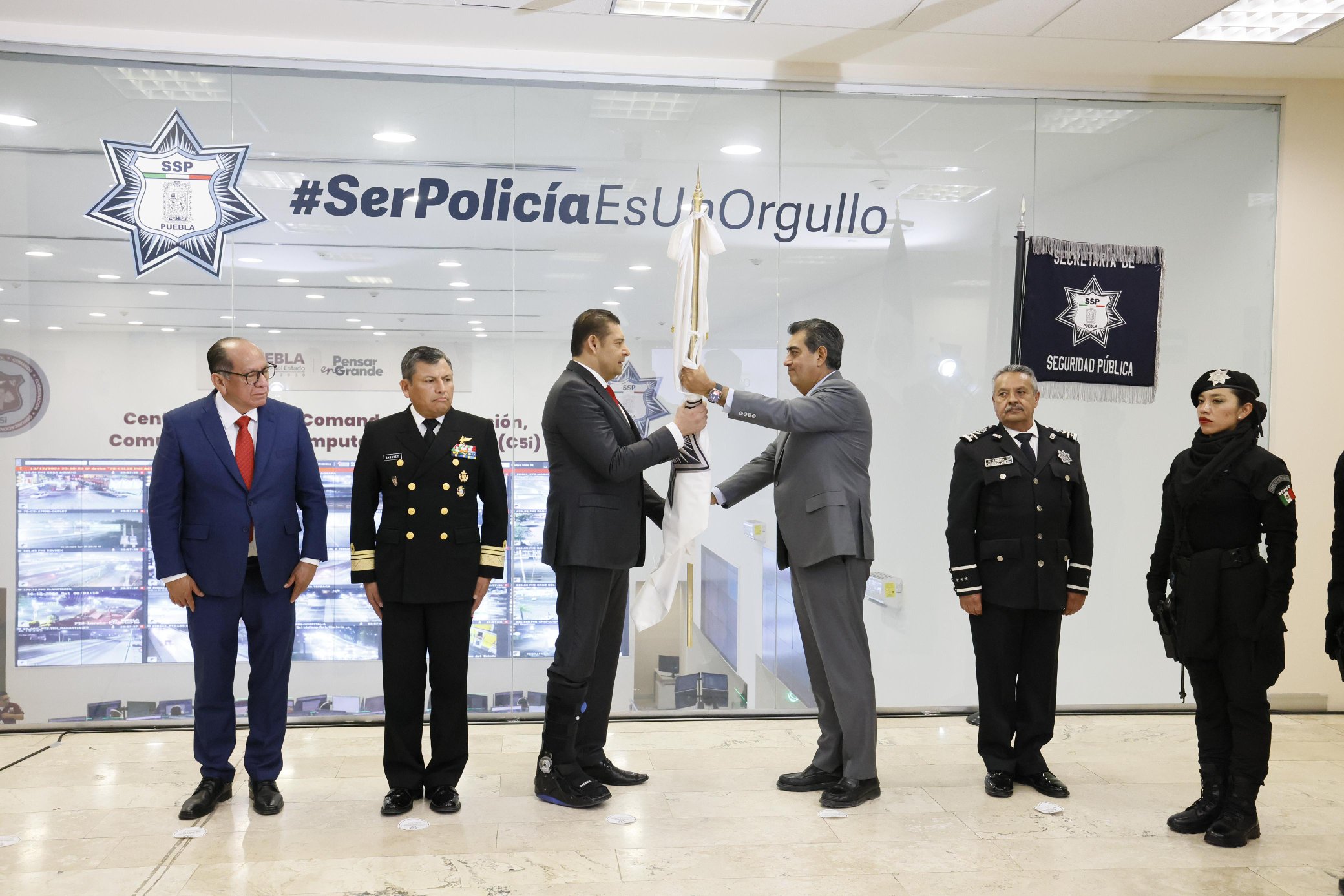 Armenta y Salomón realizan cambio de mando de seguridad