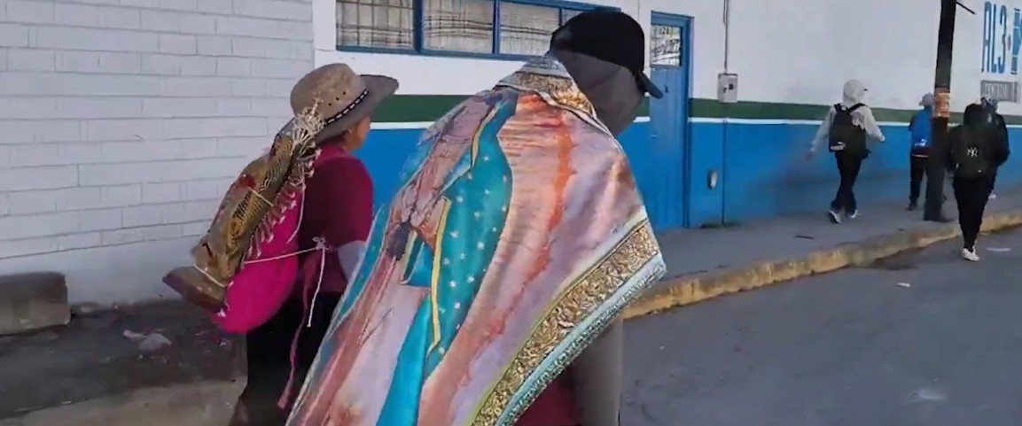 Peregrinos transitan por Puebla hasta llegar a la Basílica de Guadalupe