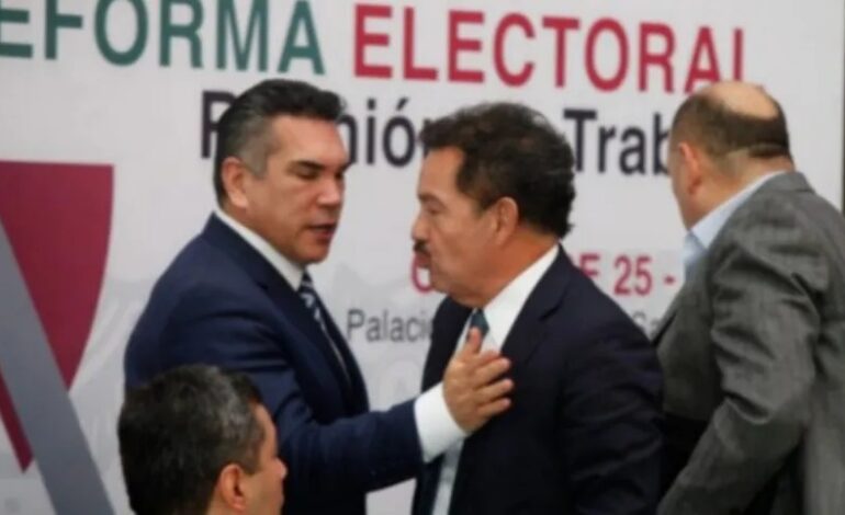Nacho Mier y “Alito” Moreno se enfrascan en guerra literaria