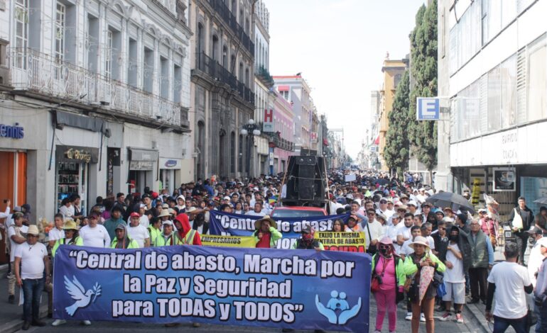 Trabajadores de la Central de Abasto se manifestaron para exigir justicia y seguridad