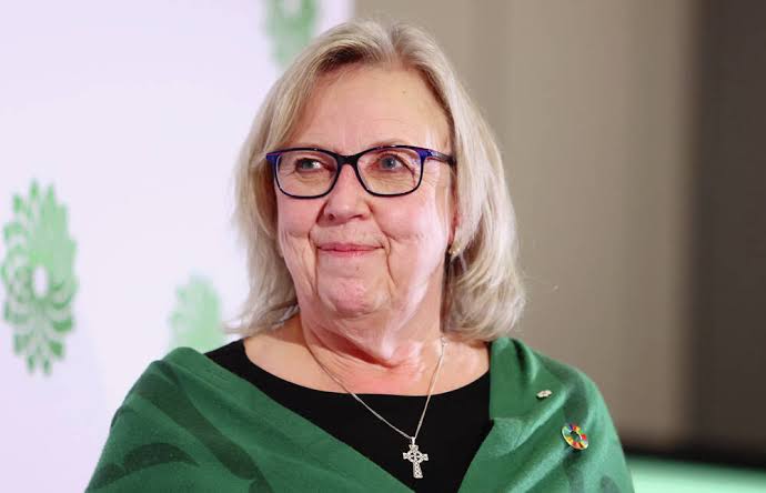 Elizabeth May Desafía a Trump: «California y Otros Estados Prefieren Ser Canadienses