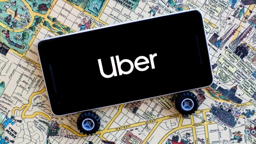Conductor de Uber en Puebla; víctima de abusos tras rentar auto por plataforma