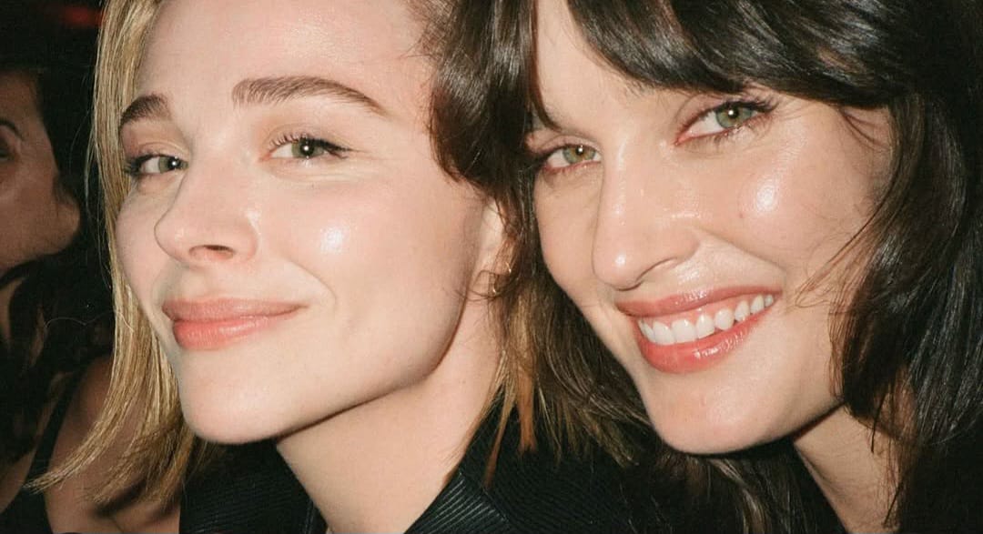 Chloë Grace Moretz se compromete con la modelo Kate Harrison